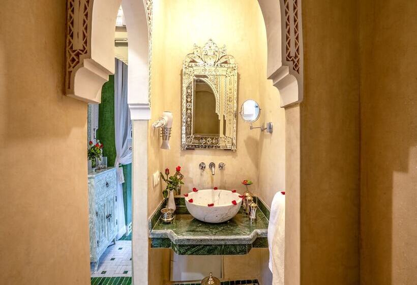 スタンダードルーム, Riad Almisk