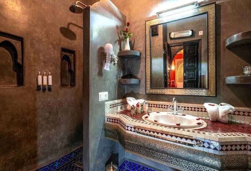 スタンダードルーム, Riad Almisk