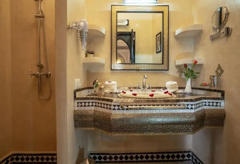 اتاق استاندارد, Riad Almisk