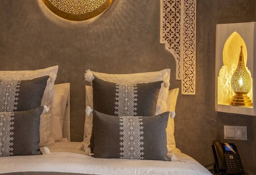 スタンダードルーム, Riad Almisk