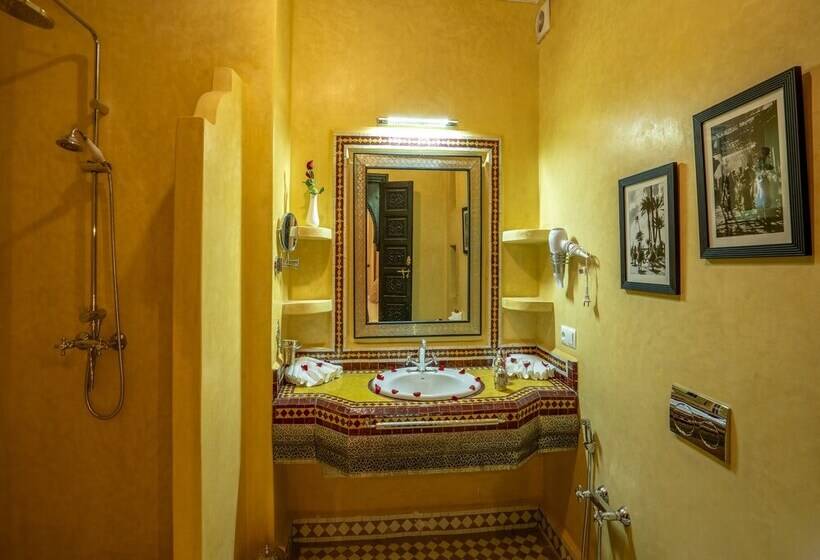 デラックスルーム, Riad Almisk