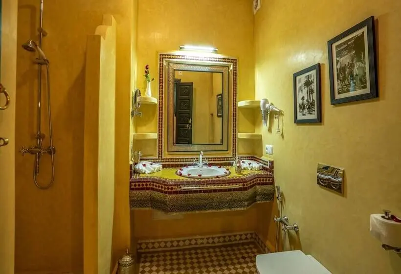اتاق لوکس, Riad Almisk