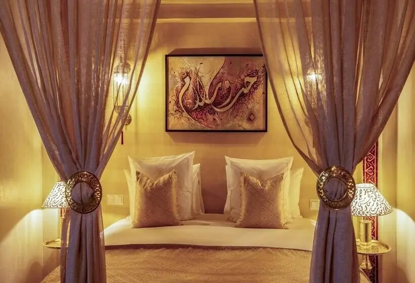 اتاق سوپریور سه تخته, Riad Almisk