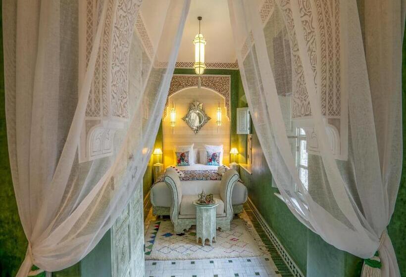 スタンダードルーム, Riad Almisk