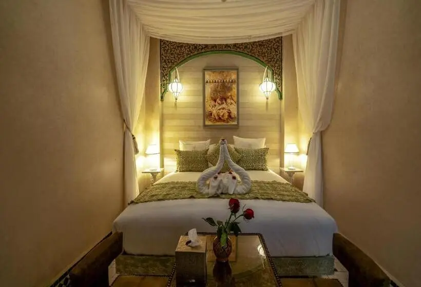 سوییت, Riad Almisk