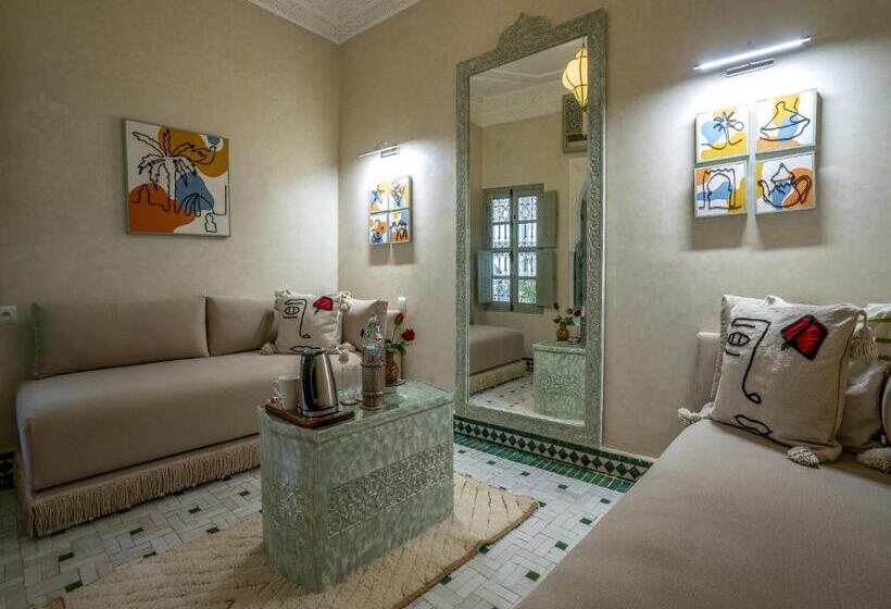 スイート, Riad Almisk