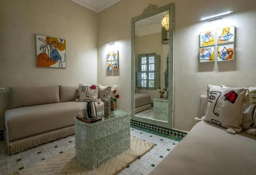 سوییت, Riad Almisk