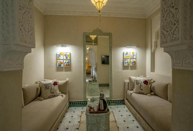 スイート, Riad Almisk