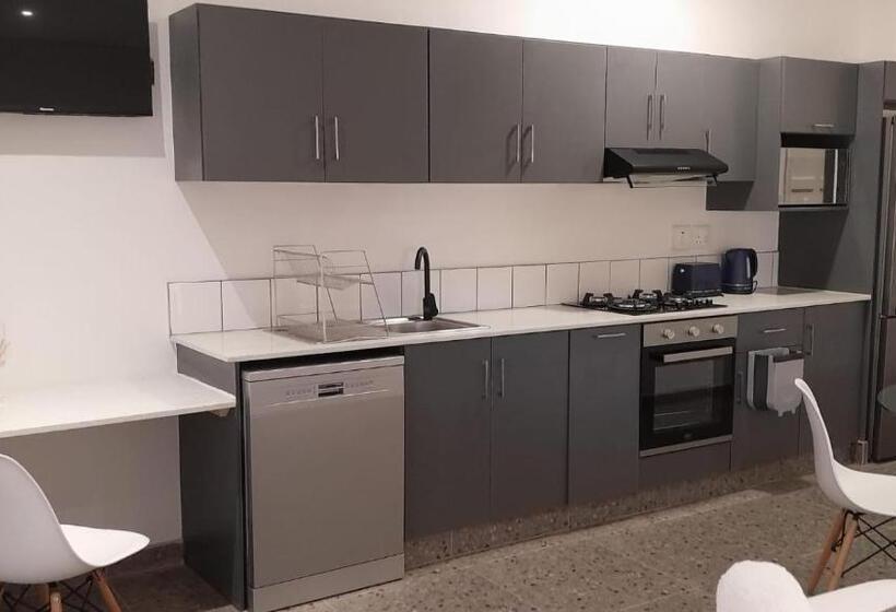 디럭스 룸, The Wishing Well Guest House Self Catering