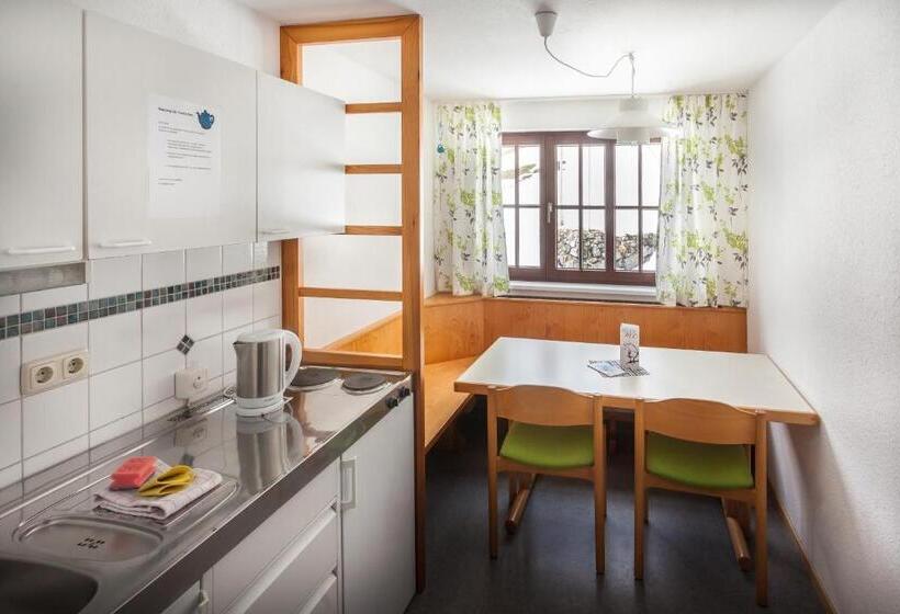 اتاق خانوادگی با چشم‌انداز کوه, Bergheim Unterjoch