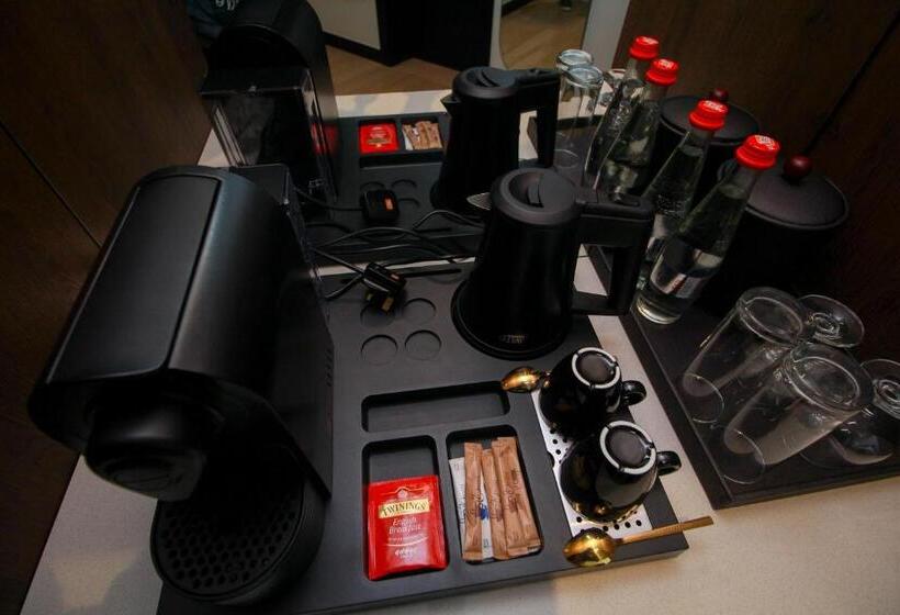 バルコニー付きデラックスルーム, D Avenue Boutique Hotel Accra