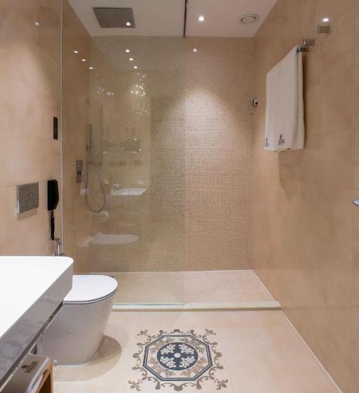 Люкс Повышенной Комфортности, D Avenue Boutique Hotel Accra