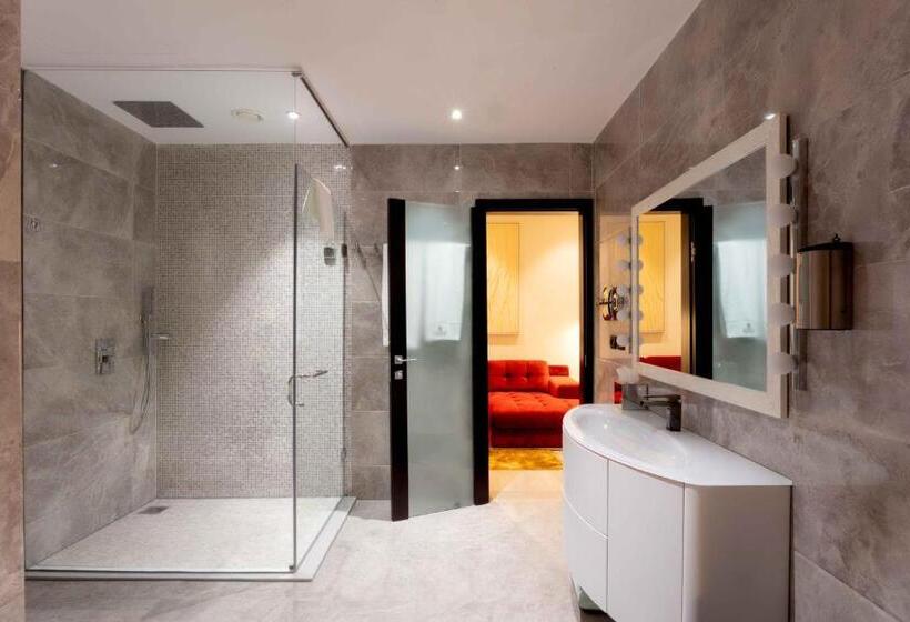 プレジデントスイートルーム, D Avenue Boutique Hotel Accra