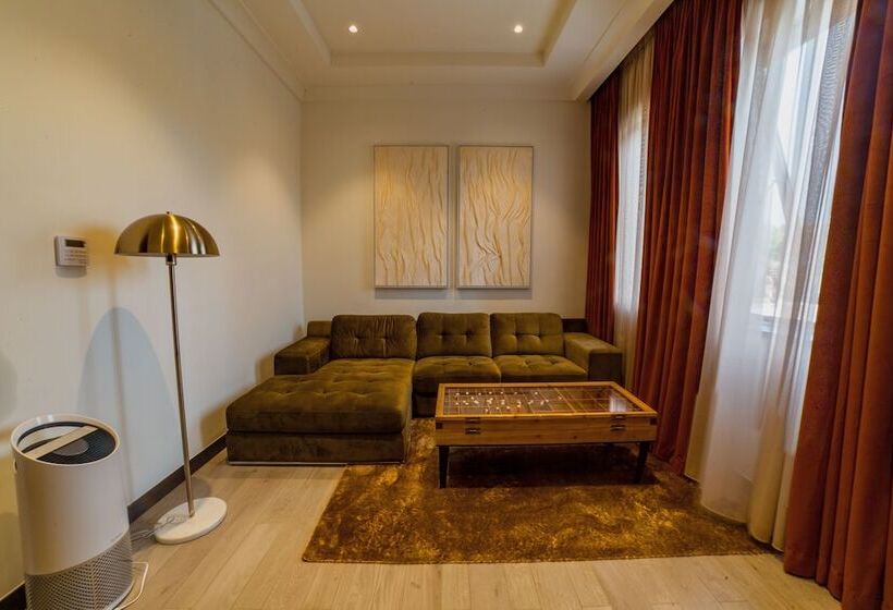 Люкс Повышенной Комфортности, D Avenue Boutique Hotel Accra