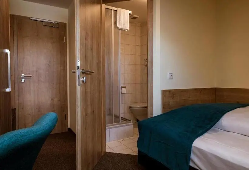 スタンダードルーム, Gasthof Hotel Drei Tannen Altdorf