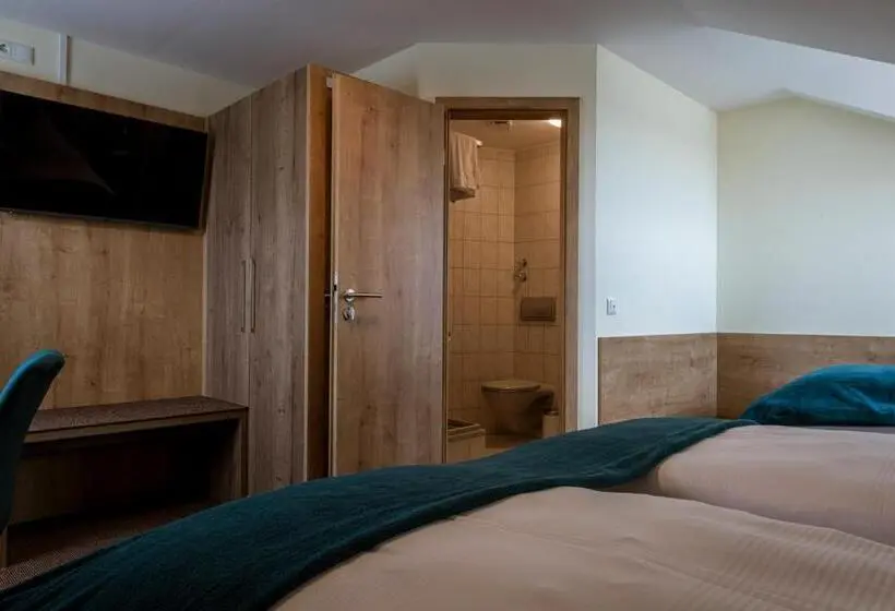 スタンダードルーム, Gasthof Hotel Drei Tannen Altdorf