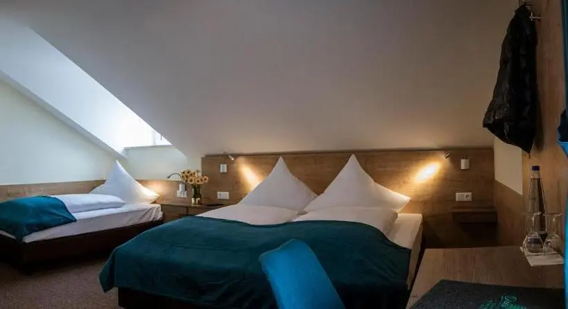 スタンダードトリプルルーム, Gasthof Hotel Drei Tannen Altdorf