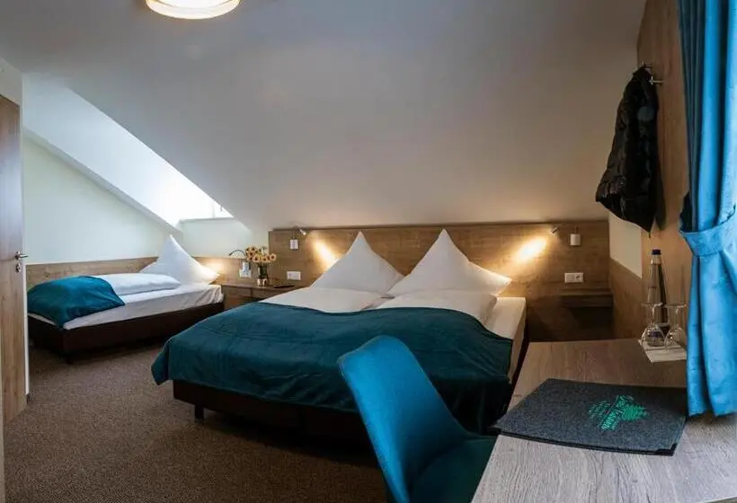 スタンダードトリプルルーム, Gasthof Hotel Drei Tannen Altdorf