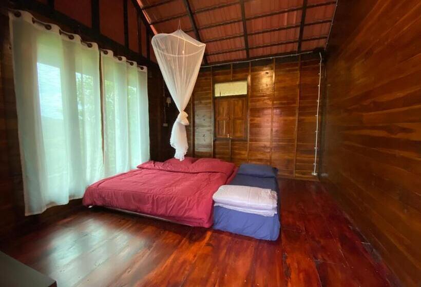 Standard Room King Size Bed, ณ ไร่ขวัญน่าน ฟาร์มสเตย์