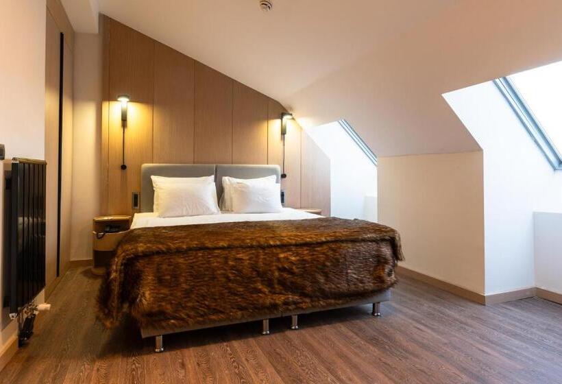 מיטת קינג בסוויטה, Megasaray Mount Erciyes