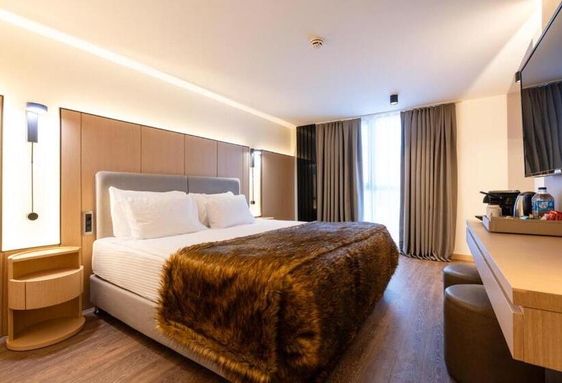 מיטת קינג בסוויטה, Megasaray Mount Erciyes