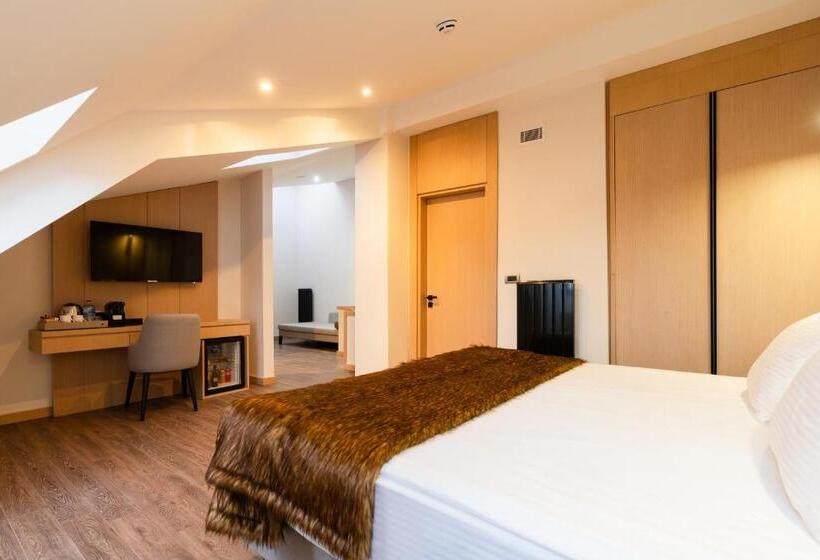 מיטת קינג בסוויטה, Megasaray Mount Erciyes