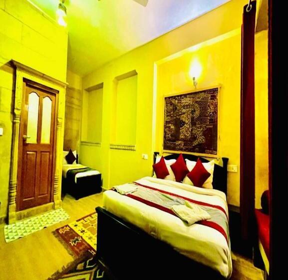 高级三人间, Naman Haveli Boutique Stay For Budget Travllers