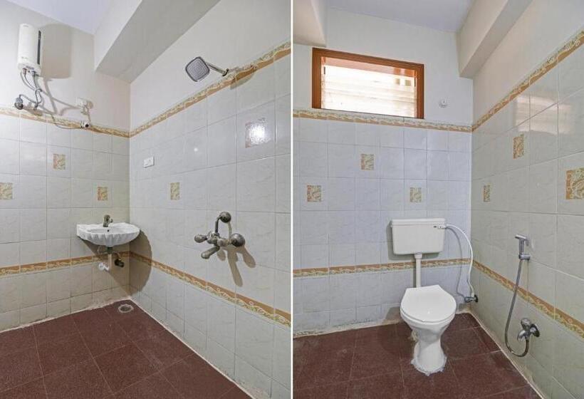 חדר קלאסי לשלושה, Oyo Altima Suites Near Ayyapa Society