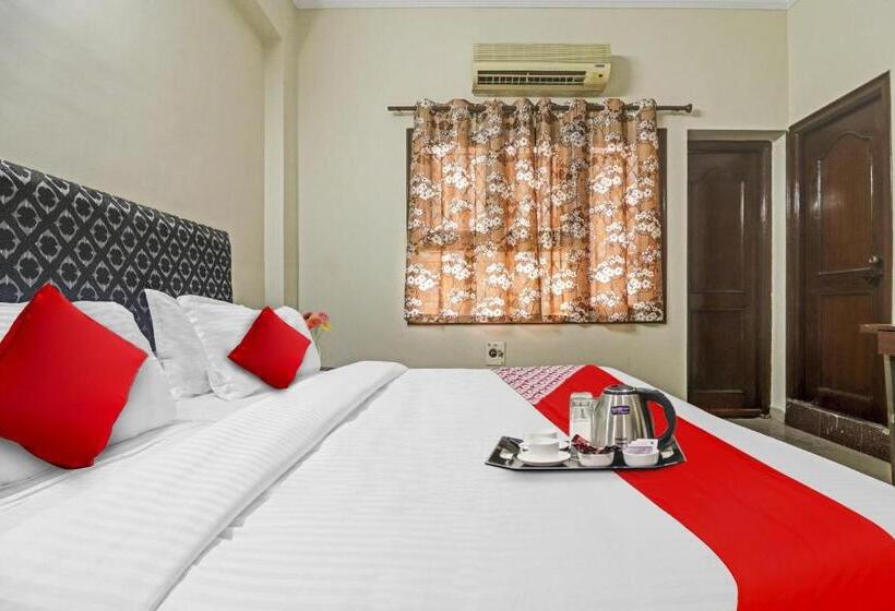 חדר קומפורט לשלושה, Oyo Altima Suites Near Ayyapa Society