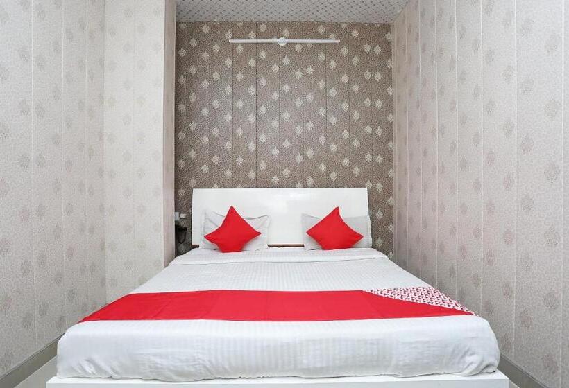 Standardrum, Oyo Kartik Residency