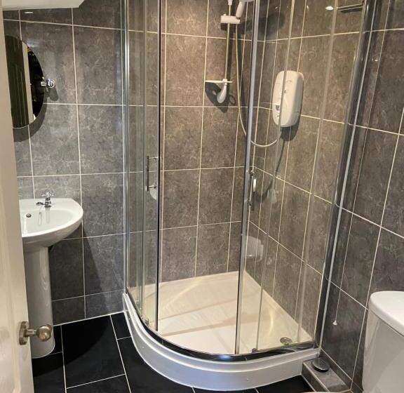 غرفة قياسية فردية, The Ram Inn