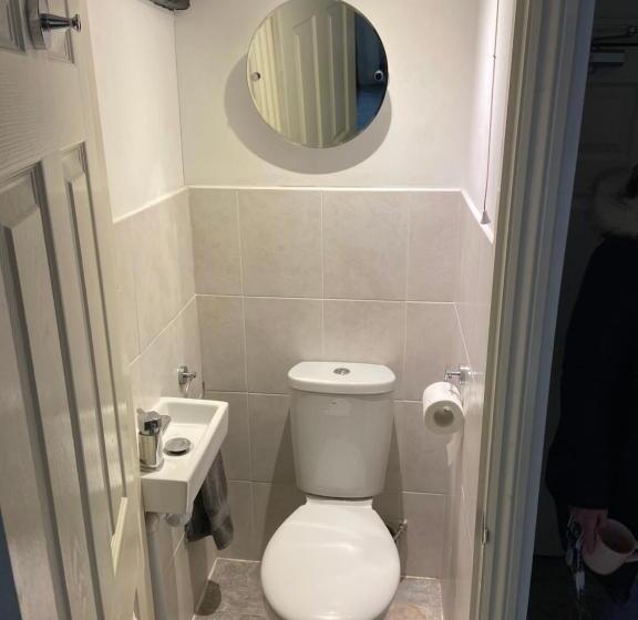 غرفة قياسية, The Ram Inn