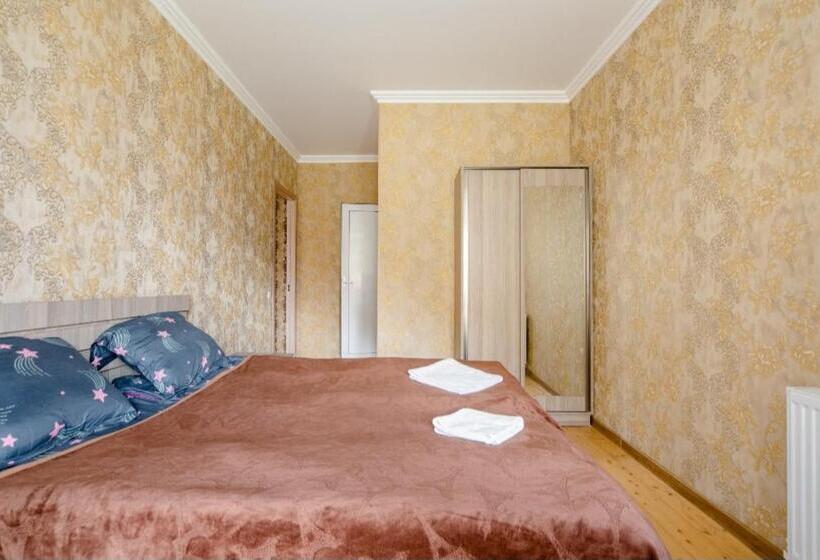 バルコニー付きスタンダードルーム, Cozy Hotel Kazbegi