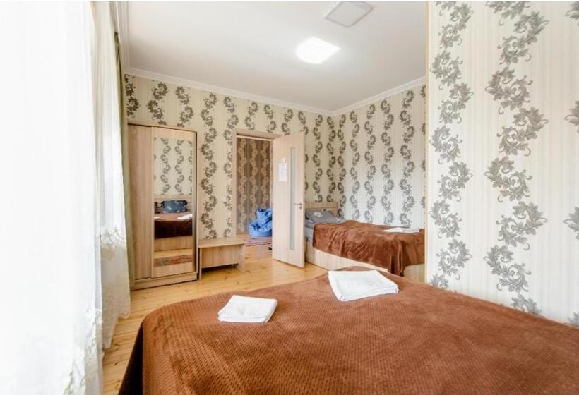 トリプルクラシックルーム, Cozy Hotel Kazbegi