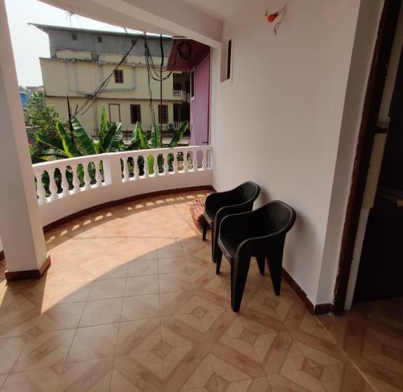 חדר סטנדרט עם מרפסת, Shalom Guests