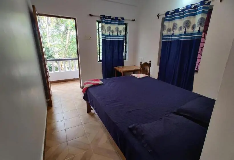 Habitació Estàndard, Shalom Guests