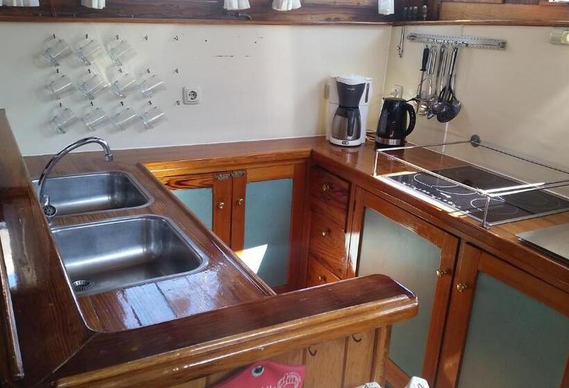 1间卧室的房子, Tjalkjacht Pelikaan Lemmer