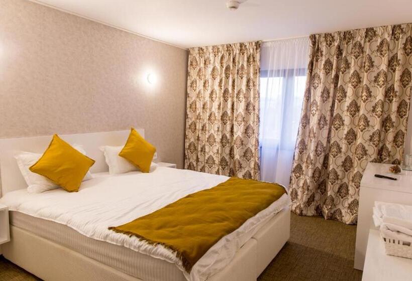 Номер Стандарт, Complex Carol