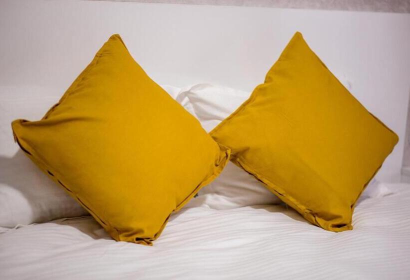 Номер Стандарт, Complex Carol