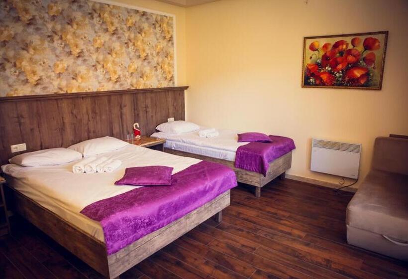 Номер Стандарт Вид на Сад, Grig House Eco Resort