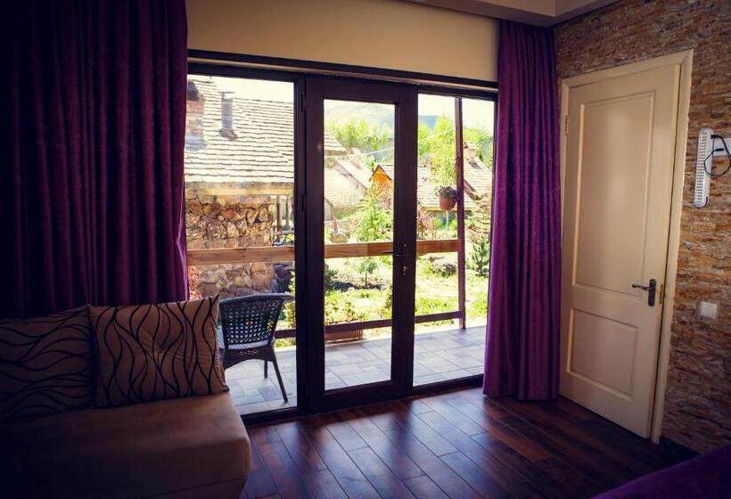 غرفة ديلوكس مزودة بشرفة, Grig House Eco Resort