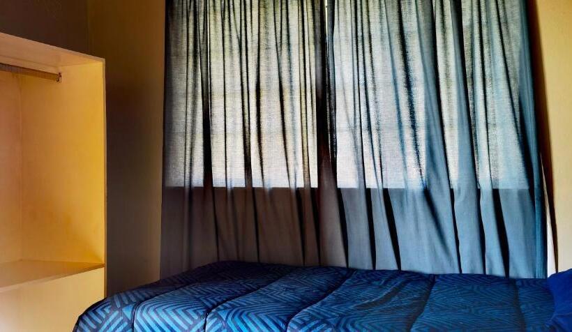 חדר סטנדרט חדר אמבטיה משותף, Moonsong Accommodation & Camping