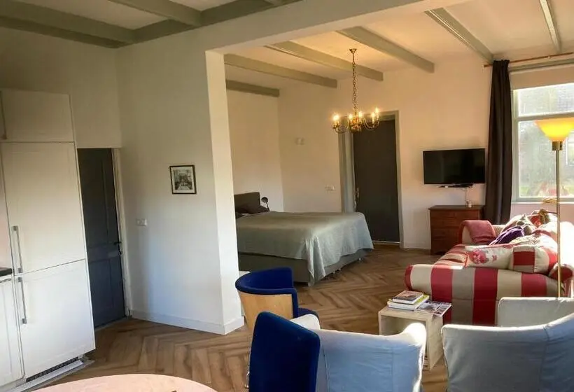 ファミリールーム, De Kop Van Drenthe Voorhuis