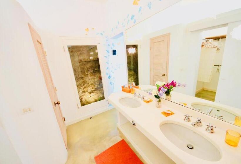 Deluxe Suite Sea View, Dolcevita Cliff Private Resort By Klabhouse Adults Only