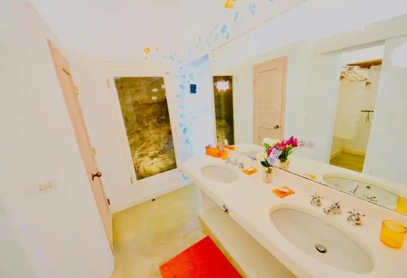 سوییت جونیور با چشمانداز دریا, Dolcevita Cliff Private Resort By Klabhouse Adults Only