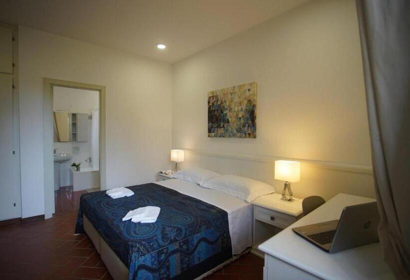 חדר משפחתי, Gli Ulivi Di Gino