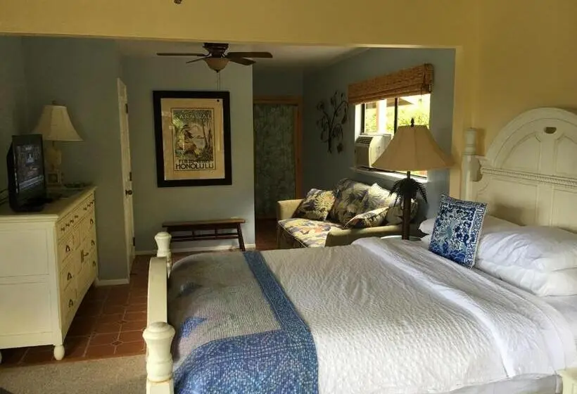 デラックスジュニアスイート, Marjorie S Kauai Inn