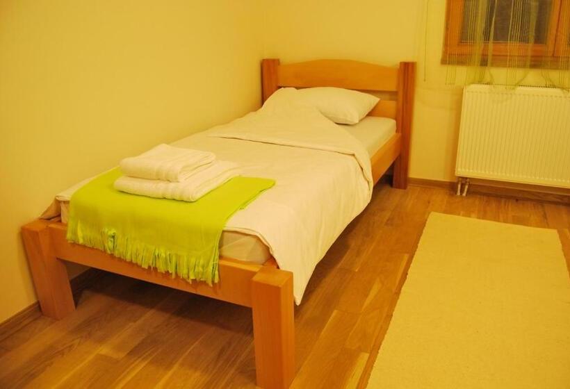 اتاق کلاسیک سه تخته, Vila Gora Jahorina