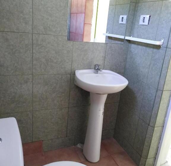 חדר משפחתי, Hostel Richieri