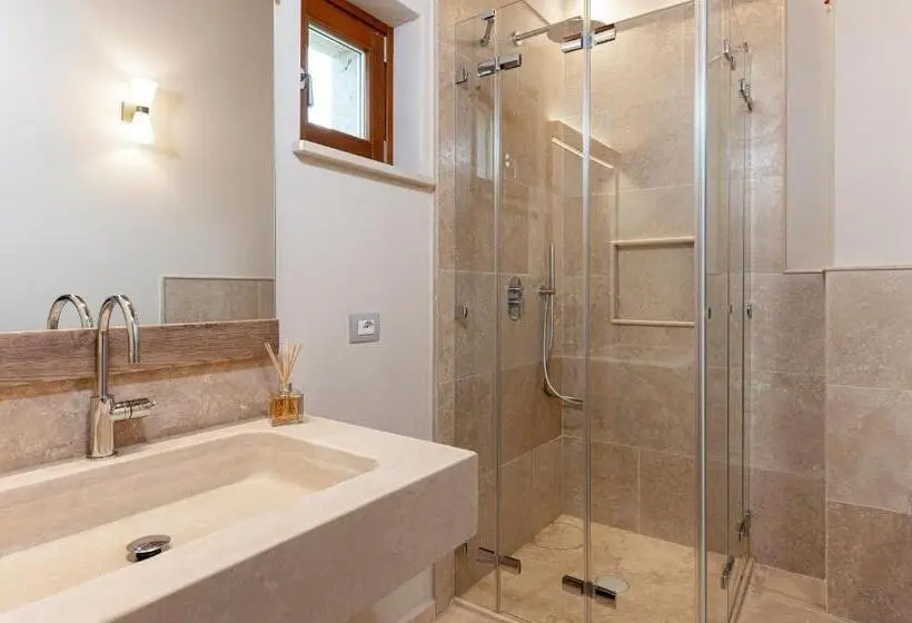 １ベッドルームアパートメント, Relais Lungagnola